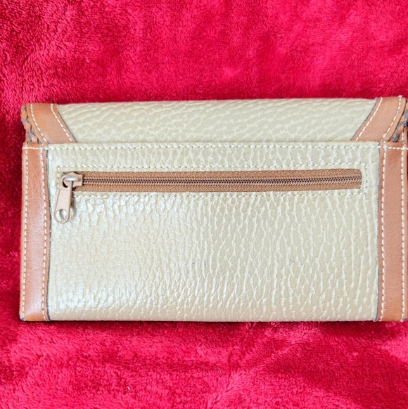 Dooney & Bourke Vintage Tan and Taupe Pebble Leather Wallet - Picture 2 of 7